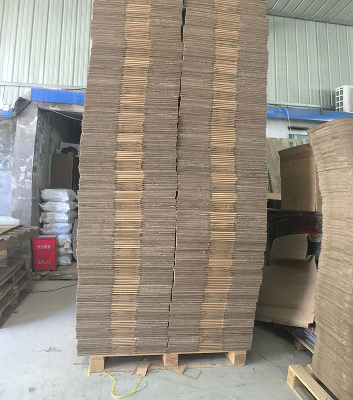 紙(zhi)箱生産車(chē)間