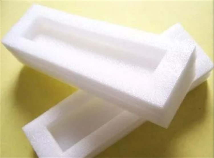 甲盾材料向你(ni)講解西安珍珠棉(mian)的特點與作用有(yǒu)哪些？